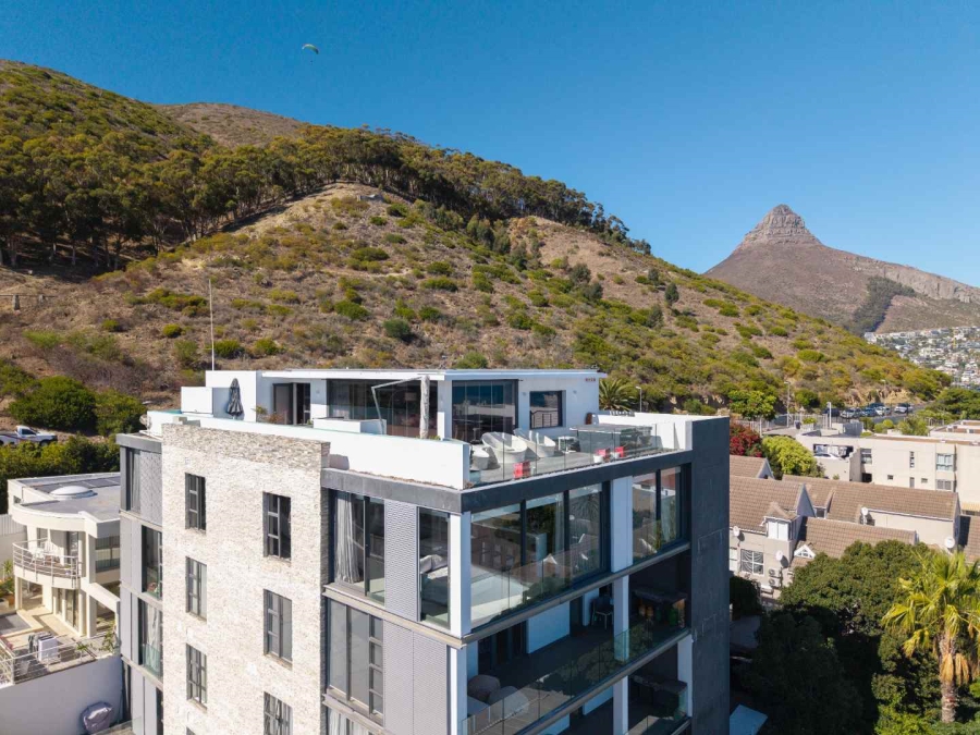 3 Bedroom Property for Sale in Sea Point Western Cape
